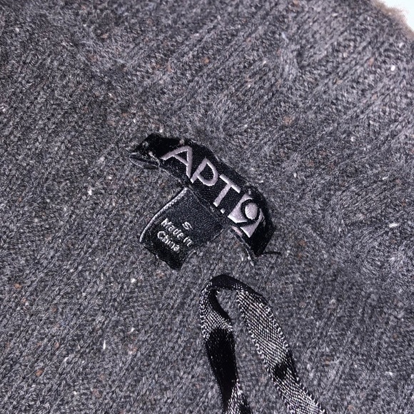 Apt.9 button up sweatshirt - Picture 2 of 4